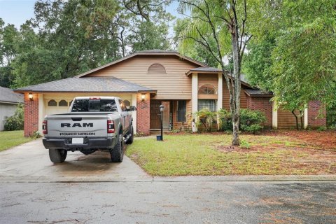 Villa ou maison à Altamonte Springs, Floride 4 chambres, 178.65 m2 № 2347444