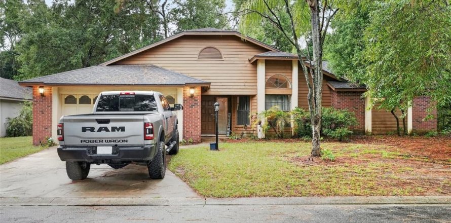 Casa en Altamonte Springs, Florida 4 dormitorios, 178.65 m2 № 2347444