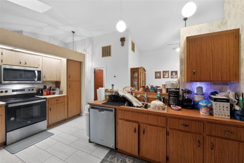 Casa en venta en Altamonte Springs, Florida, 4 dormitorios, 178.65 m2 № 2347444 - foto 13