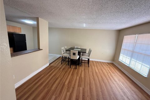 Condominio en alquiler en Land O' Lakes, Florida, 2 dormitorios, 74.32 m2 № 1882758 - foto 3