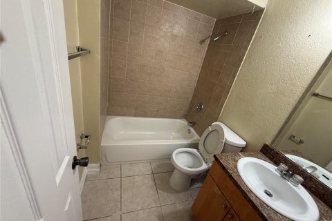 Condominio en alquiler en Land O' Lakes, Florida, 2 dormitorios, 74.32 m2 № 1882758 - foto 8