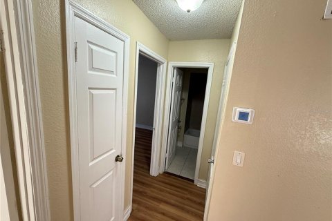 Condominio en alquiler en Land O' Lakes, Florida, 2 dormitorios, 74.32 m2 № 1882758 - foto 11