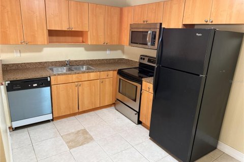 Condominio en alquiler en Land O' Lakes, Florida, 2 dormitorios, 74.32 m2 № 1882758 - foto 4