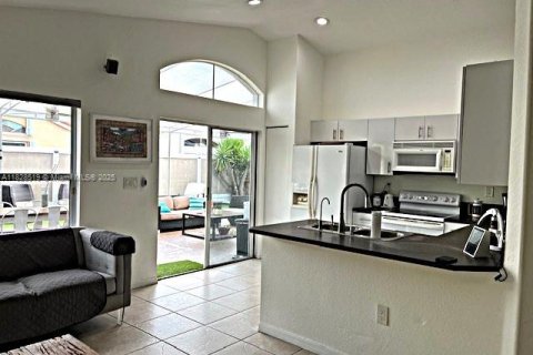 House in Homestead, Florida 3 bedrooms, 138.8 sq.m. № 1979896 - photo 29