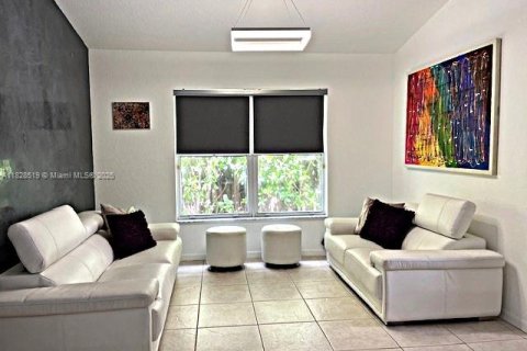 House in Homestead, Florida 3 bedrooms, 138.8 sq.m. № 1979896 - photo 9