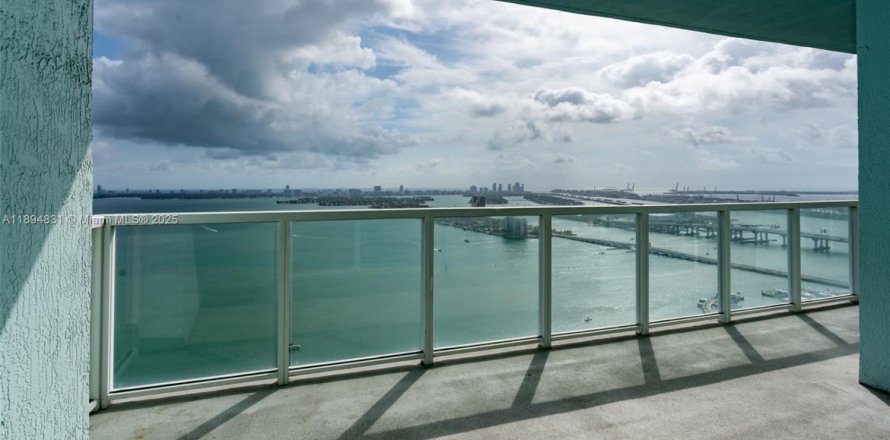 Condo à Miami, Floride, 2 chambres  № 1949265