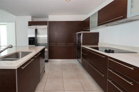 Copropriété à louer à Miami, Floride: 2 chambres, 128.02 m2 № 1949265 - photo 7