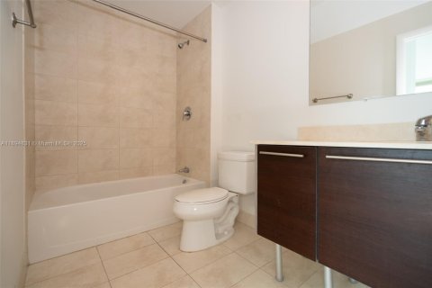 Copropriété à louer à Miami, Floride: 2 chambres, 128.02 m2 № 1949265 - photo 11