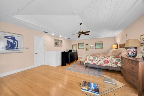 Casa en venta en Miami, Florida, 5 dormitorios, 276.85 m2 № 1983137 - foto 23