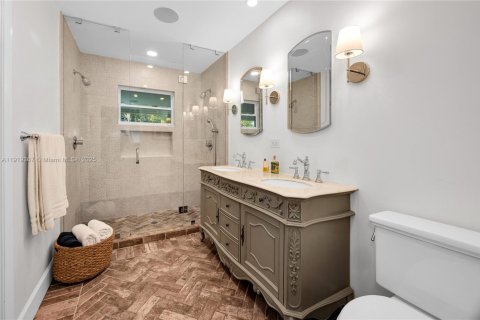 Casa en venta en Miami, Florida, 5 dormitorios, 276.85 m2 № 1983137 - foto 24