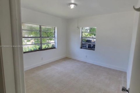 Villa ou maison à louer à Miami, Floride: 2 chambres, 111.95 m2 № 1889742 - photo 12