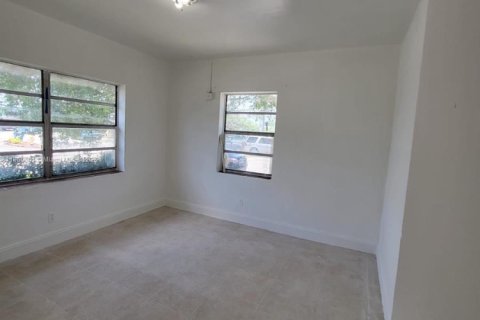 Villa ou maison à louer à Miami, Floride: 2 chambres, 111.95 m2 № 1889742 - photo 6