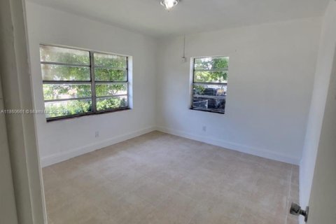 Villa ou maison à louer à Miami, Floride: 2 chambres, 111.95 m2 № 1889742 - photo 14