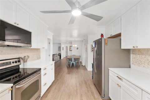 Casa en venta en Crystal River, Florida, 3 dormitorios, 139.45 m2 № 1838529 - foto 9
