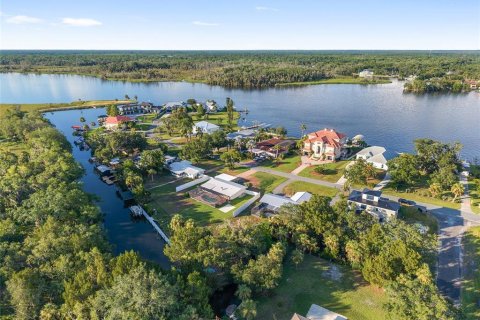 Casa en venta en Crystal River, Florida, 3 dormitorios, 139.45 m2 № 1838529 - foto 28