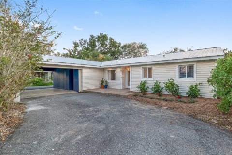 Casa en venta en Crystal River, Florida, 3 dormitorios, 139.45 m2 № 1838529 - foto 1
