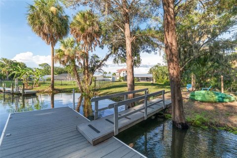 Casa en venta en Crystal River, Florida, 3 dormitorios, 139.45 m2 № 1838529 - foto 19