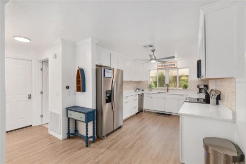 Casa en venta en Crystal River, Florida, 3 dormitorios, 139.45 m2 № 1838529 - foto 8