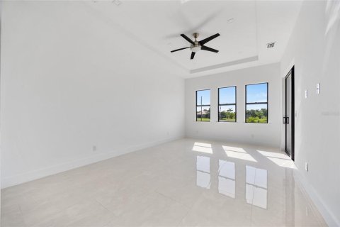 House in Punta Gorda, Florida 3 bedrooms, 196.3 sq.m. № 1827756 - photo 18