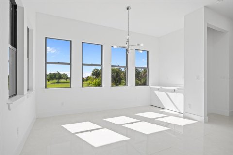 House in Punta Gorda, Florida 3 bedrooms, 196.3 sq.m. № 1827756 - photo 16