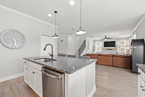 Villa ou maison à vendre à Davenport, Floride: 4 chambres, 246.75 m2 № 2149992 - photo 12