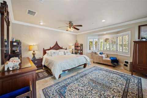 House in Pinecrest, Florida 5 bedrooms, 314.85 sq.m. № 2067706 - photo 11