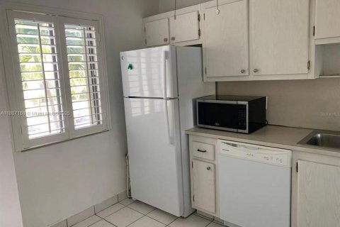 Condominio en venta en Lake Worth, Florida, 2 dormitorios, 87.24 m2 № 1864843 - foto 11