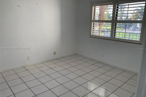 Condominio en venta en Lake Worth, Florida, 2 dormitorios, 87.24 m2 № 1864843 - foto 16