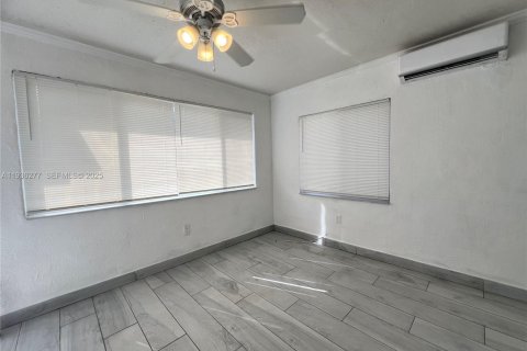 Apartment in Miami, Florida № 1994309 - photo 4