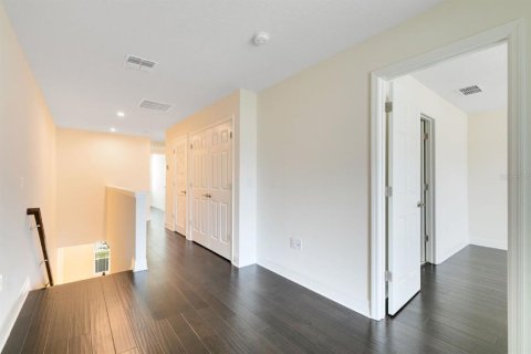 Townhouse in Kissimmee, Florida 3 bedrooms, 148.92 sq.m. № 2380804 - photo 9