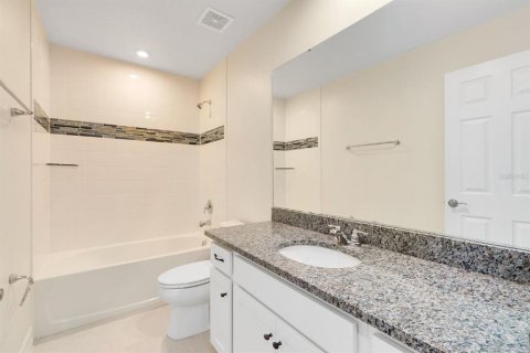 Townhouse in Kissimmee, Florida 3 bedrooms, 148.92 sq.m. № 2380804 - photo 13