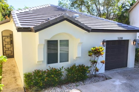 Villa ou maison à Coconut Creek, Floride 3 chambres, 126.07 m2 № 2429704