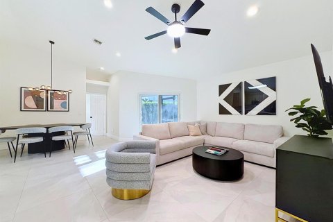 Villa ou maison à vendre à Coconut Creek, Floride: 3 chambres, 126.07 m2 № 2429704 - photo 3