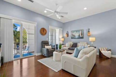 Touwnhouse à vendre à Venice, Floride: 2 chambres, 164.16 m2 № 2232140 - photo 8