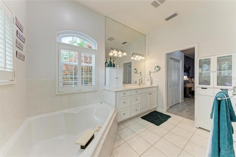 House in Bradenton, Florida 3 bedrooms, 196.67 sq.m. № 2223814 - photo 20