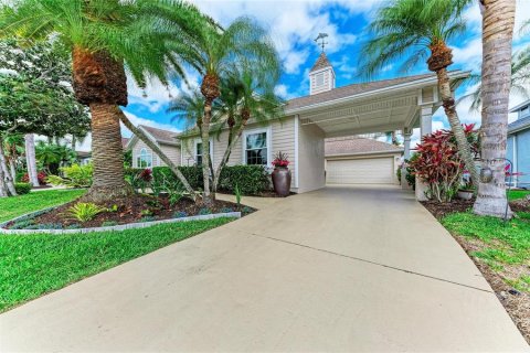 House in Bradenton, Florida 3 bedrooms, 196.67 sq.m. № 2223814