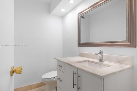 Condominio en alquiler en Miami Beach, Florida, 1 dormitorio, 119.19 m2 № 1943950 - foto 19