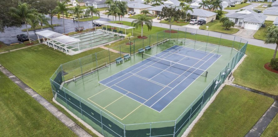 Villa ou maison à Fort Pierce, Floride 2 chambres, 134.71 m2 № 1127703