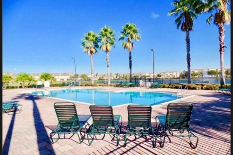 Townhouse in Kissimmee, Florida 3 bedrooms, 181.81 sq.m. № 2383404 - photo 25