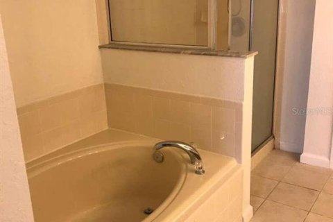 Townhouse in Kissimmee, Florida 3 bedrooms, 181.81 sq.m. № 2383404 - photo 17