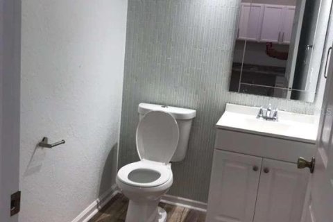 Townhouse in Kissimmee, Florida 3 bedrooms, 181.81 sq.m. № 2383404 - photo 11