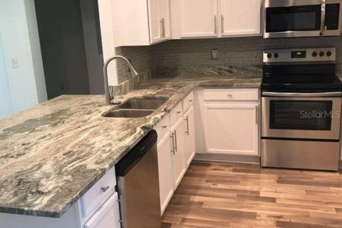 Townhouse in Kissimmee, Florida 3 bedrooms, 181.81 sq.m. № 2383404 - photo 5