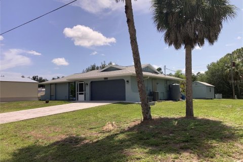 Casa en venta en Port Charlotte, Florida, 3 dormitorios, 116.78 m2 № 2200479 - foto 2