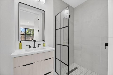 Touwnhouse à vendre à Tampa, Floride: 5 chambres, 331.1 m2 № 2236303 - photo 15