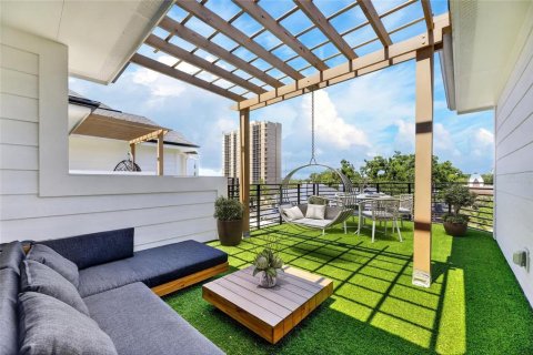 Touwnhouse à vendre à Tampa, Floride: 5 chambres, 331.1 m2 № 2236303 - photo 3