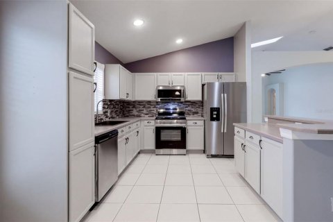Villa ou maison à vendre à Clermont, Floride: 5 chambres, 203.18 m2 № 2409014 - photo 8