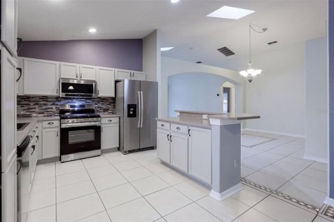 Villa ou maison à vendre à Clermont, Floride: 5 chambres, 203.18 m2 № 2409014 - photo 9