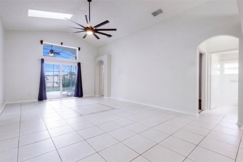 Villa ou maison à vendre à Clermont, Floride: 5 chambres, 203.18 m2 № 2409014 - photo 16