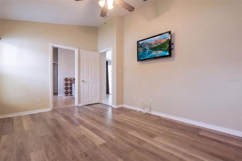 Villa ou maison à vendre à Clermont, Floride: 5 chambres, 203.18 m2 № 2409014 - photo 19