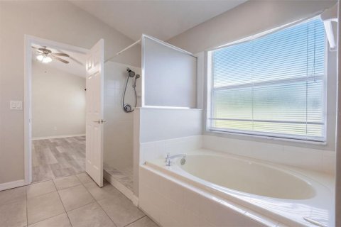Villa ou maison à vendre à Clermont, Floride: 5 chambres, 203.18 m2 № 2409014 - photo 21